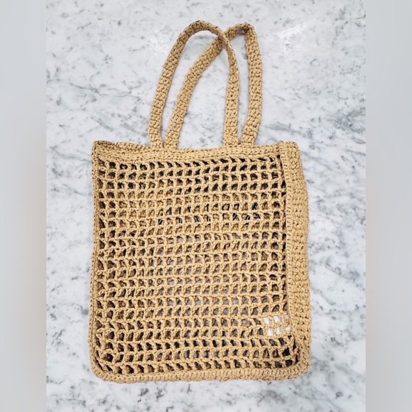 Aritzia Raffia-like Large shoulder bag with logo - Picture 3 of 3